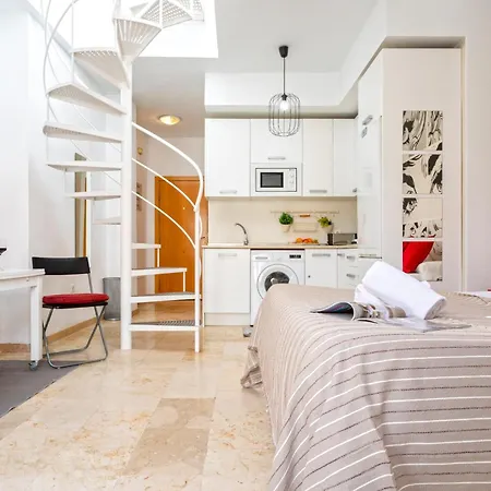 Sunstay - Loft With Terrace City Center *