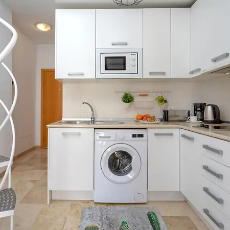 Sunstay - Loft With Terrace City Center Apartment